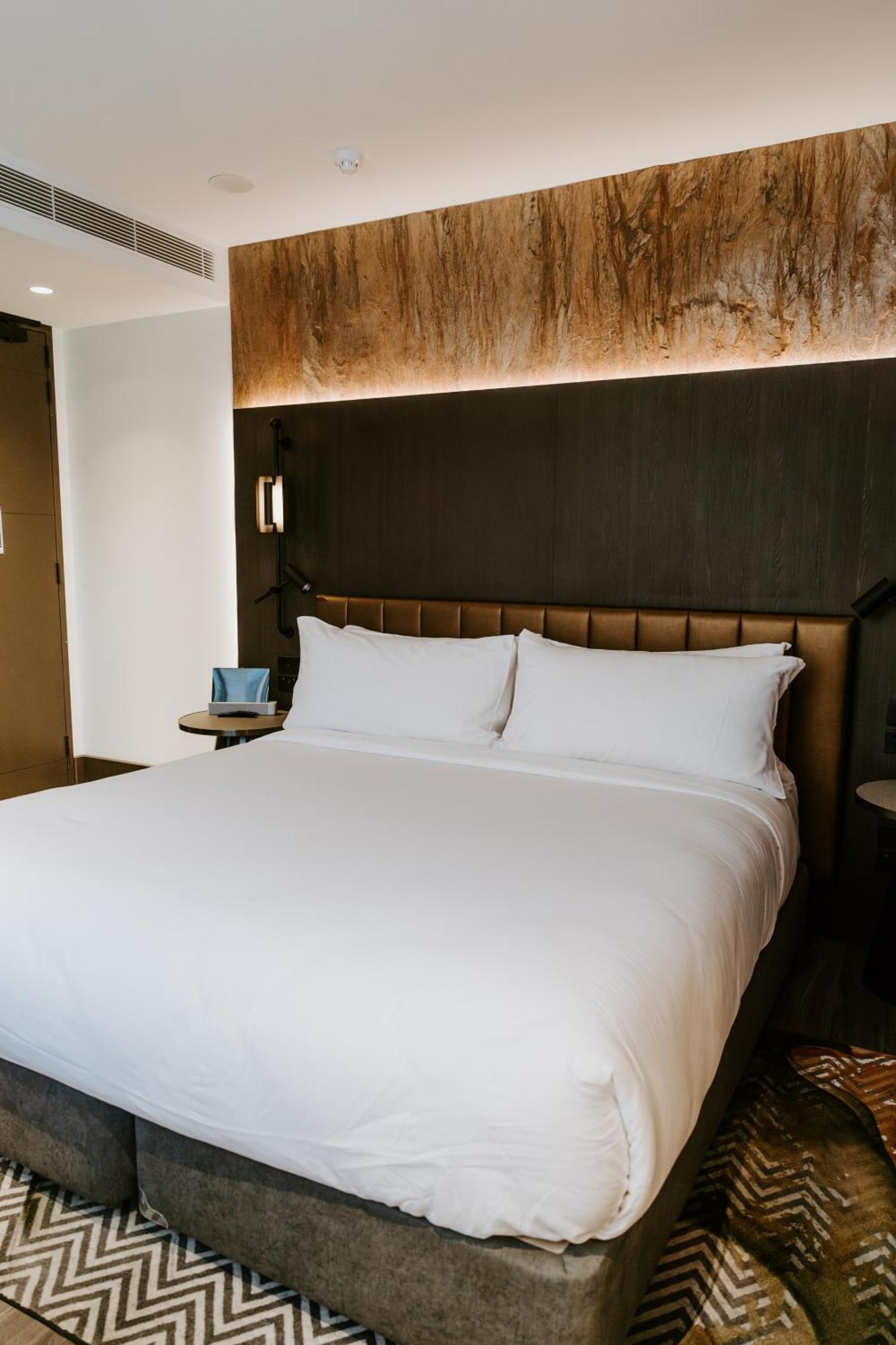 The Motley Hotel Richmond, Tapestry Collection By Hilton Melbourne Exterior photo