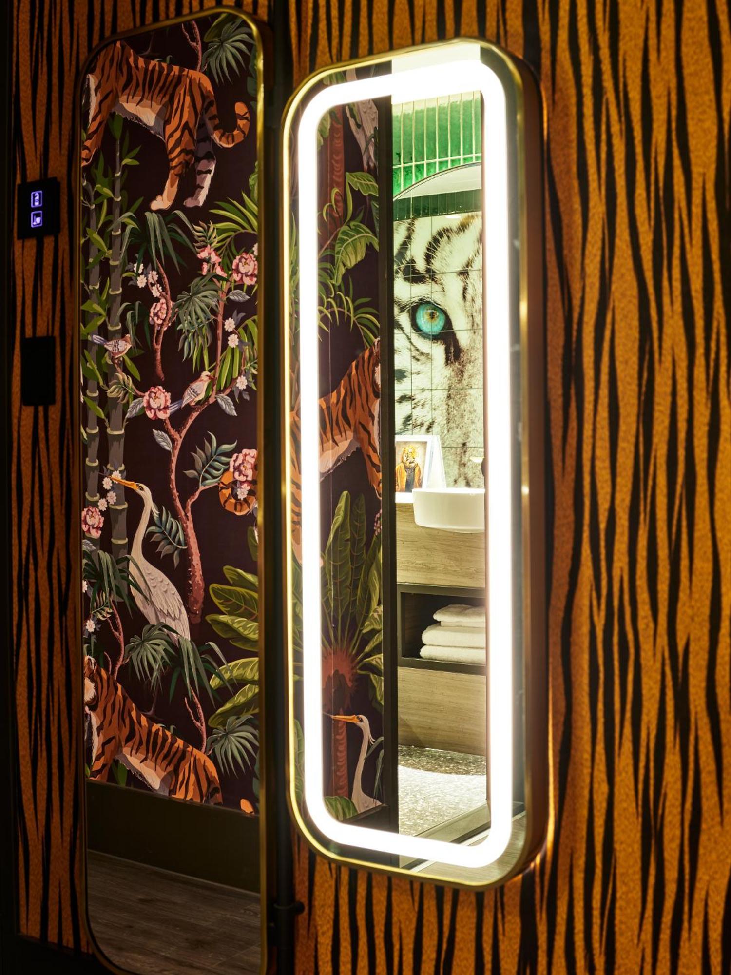 The Motley Hotel Richmond, Tapestry Collection By Hilton Melbourne Exterior photo